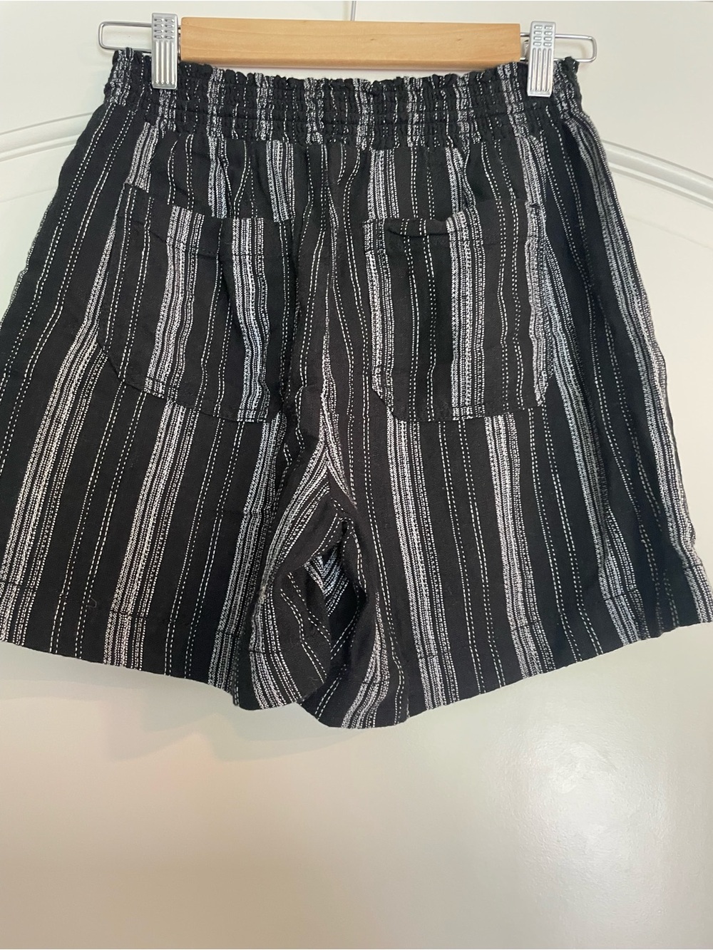 Briggs Women’s Casual Stripe Shorts S Black White Drawstring Tasseled Pockets